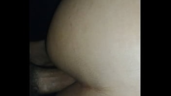 Мамаша онанирует вагину в сексуальном чате, показывая своё тело